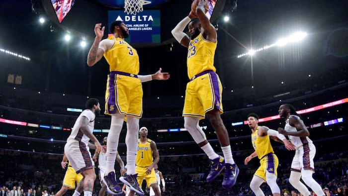 Los Angeles Lakers confirm 2 players tested positive for COVID-19