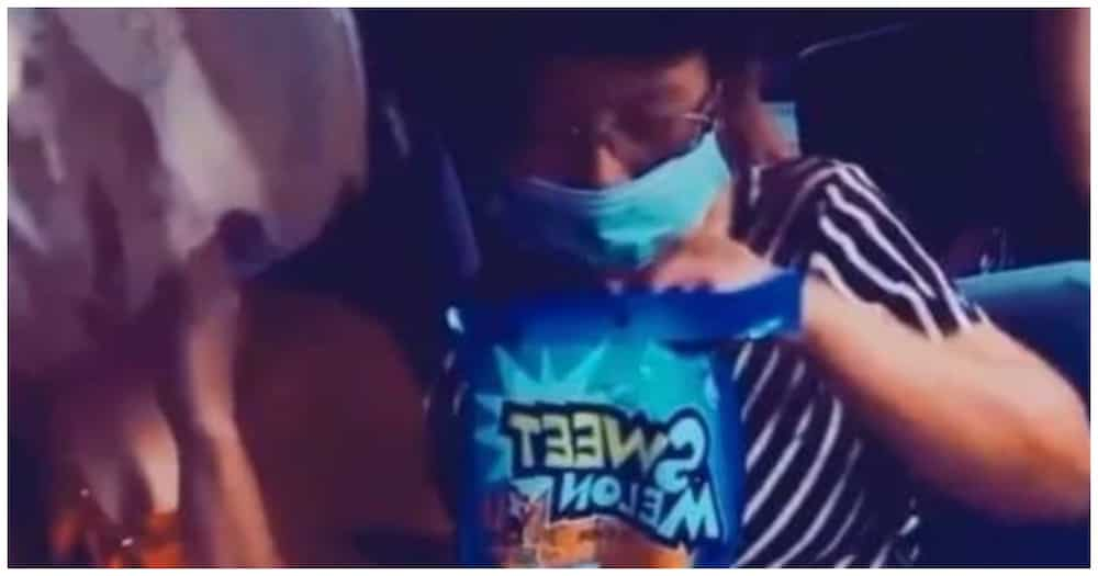 Video ng lalaking hindi nakatiis na manghingi ng candy sa kasakay sa van, viral