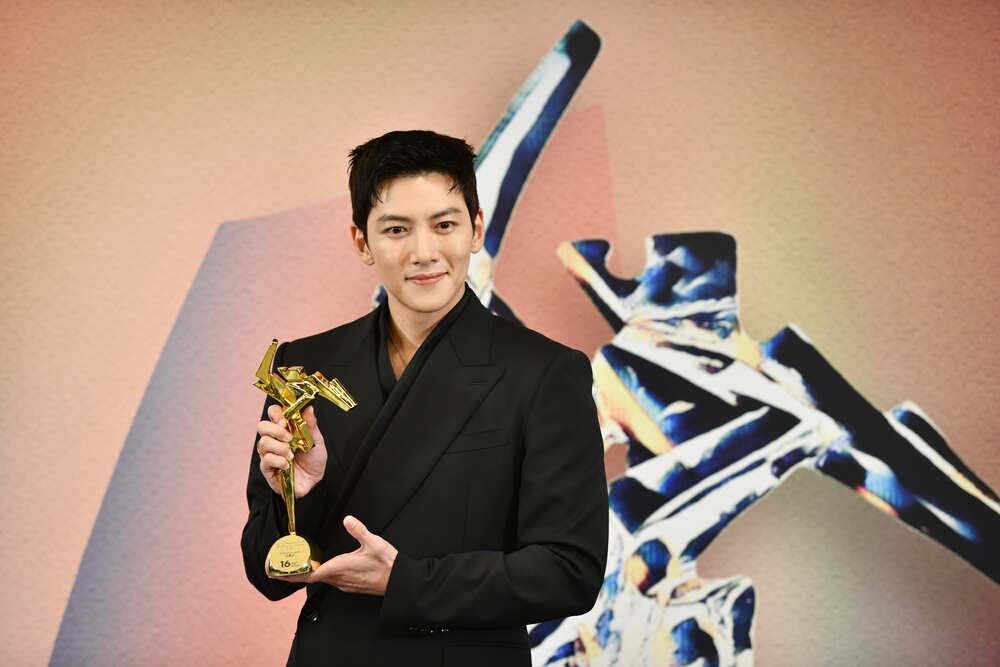 handsome Korean actors handsome Korean actors