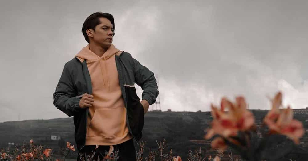 Carlo Aquino, ipinagtapat na “dating” ang estado nila ni Charlie Dizon