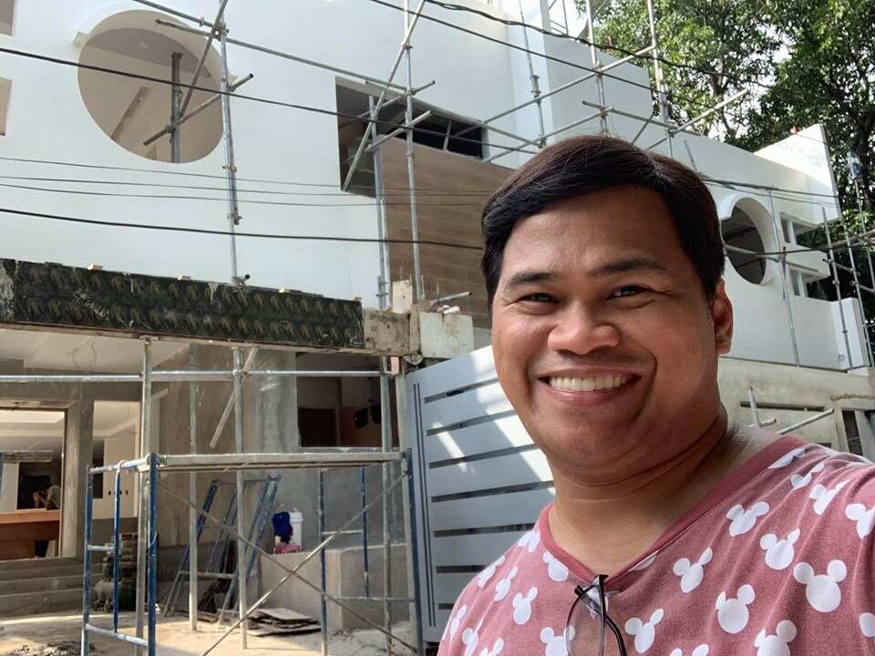 Ogie Diaz, sa desisyon TAPE Inc.: "Sa henerasyon ngayon, dapat talaga marami kang bago" Ogie Diaz, sa desisyon TAPE Inc.: "Sa henerasyon ngayon, dapat talaga marami kang bago"