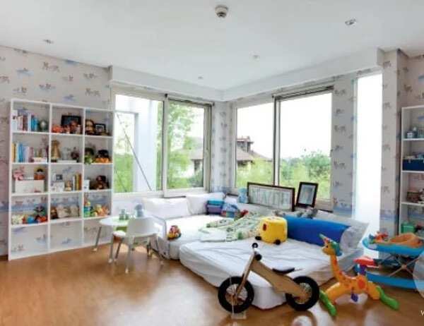 Regine Velasquez and Ogie Alcasid shares photos of their Quezon City home