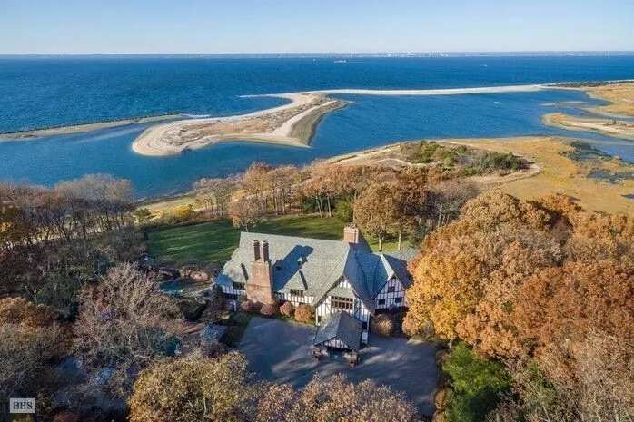 Angelina Jolie and Brad Pitt's Long Island estate is up for sale