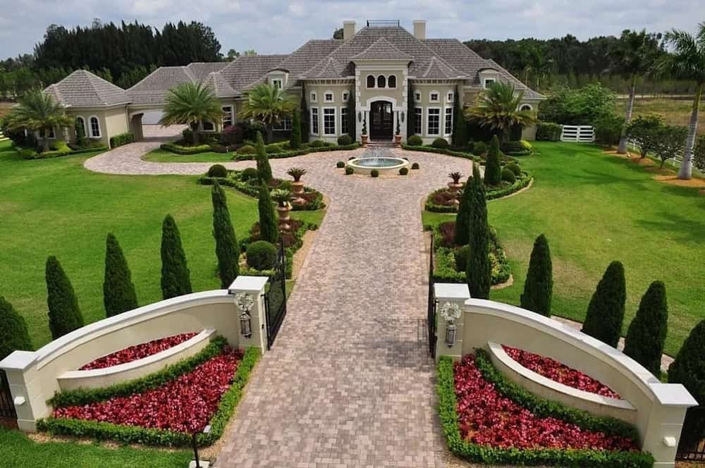 Nakakalula sa ganda! Dwayne ‘The Rock’ Johnson's house tour of his $3.4 million or P170M luxurious mansion