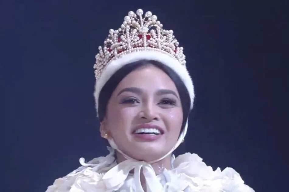 Noli De Castro draws flak after awkward interview with Kylie Verzosa Noli De Castro draws flak after awkward interview with Kylie Verzosa