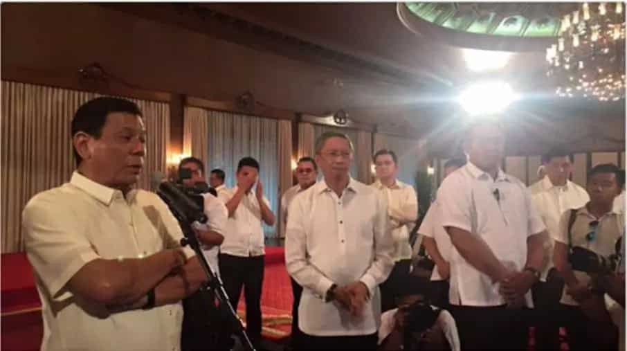 Duterte ends media boycott; holds presscon in Malacañang