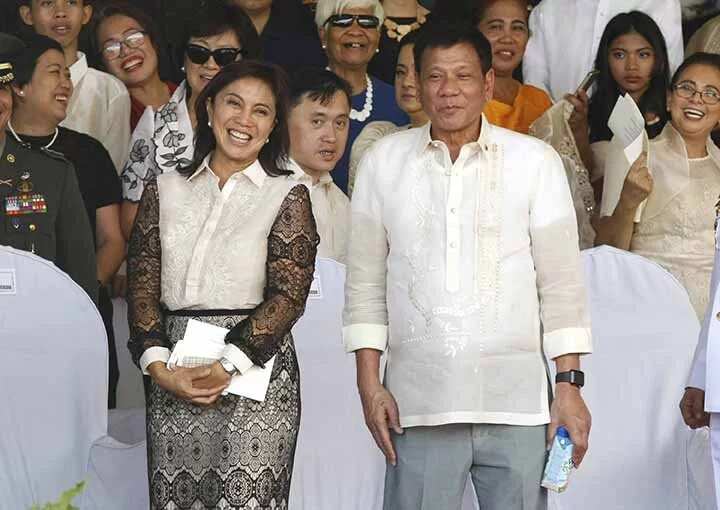 Pres. Duterte meets vice president Robredo for the first time