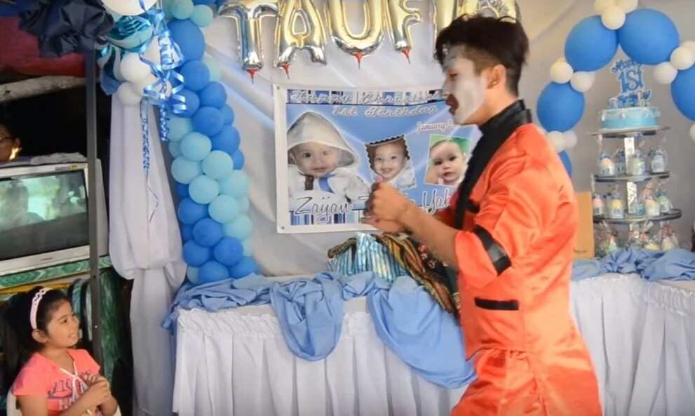 Clown went viral after video of epic magic tricks trended online Clown went viral after video of epic magic tricks trended online