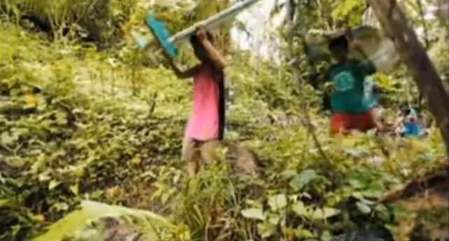 Batang guro! Inspiring story of a 12-year-old boy who uses a raft to teach other kids who doesn't know how to read