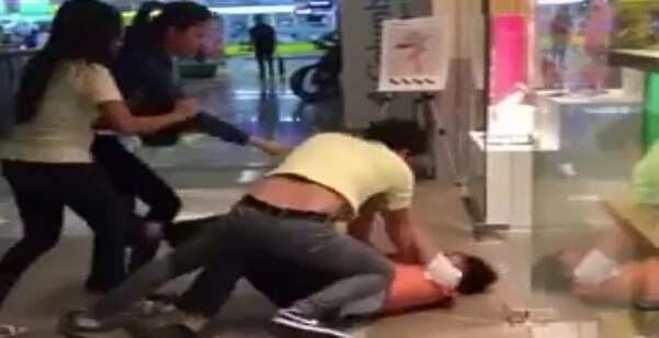 mall-fight