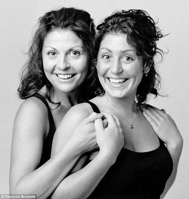 Photographer takes photos of strangers with identical faces