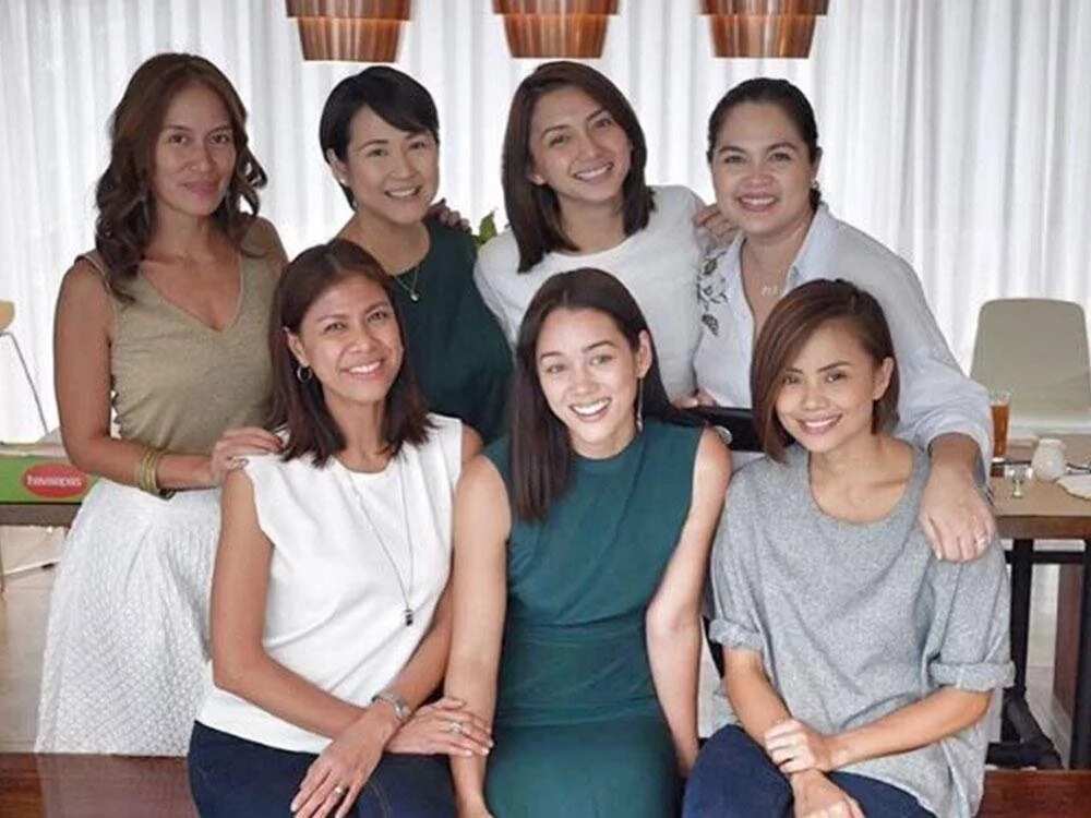 These 12 epic photos show that there is no rivalry between these Kapamilya and Kapuso stars