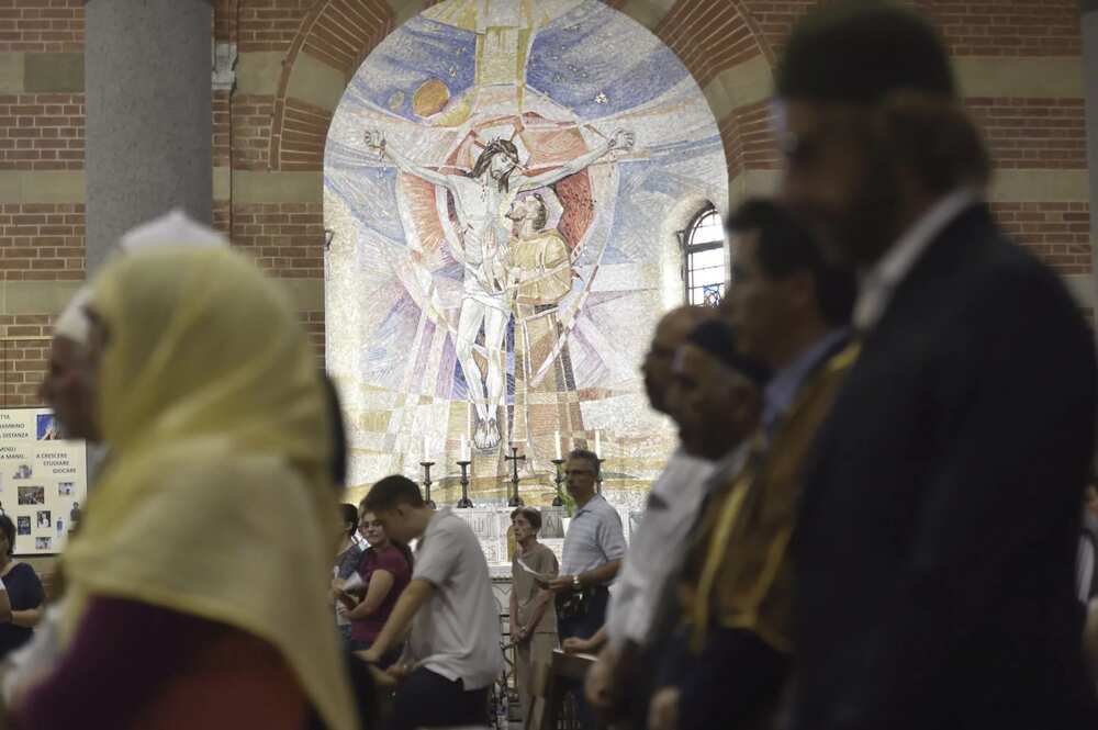 Muslims show solidarity, attend Catholic mass