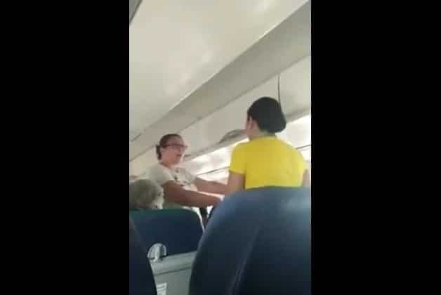Passengers complain about Cebu Pacific plane ventilation