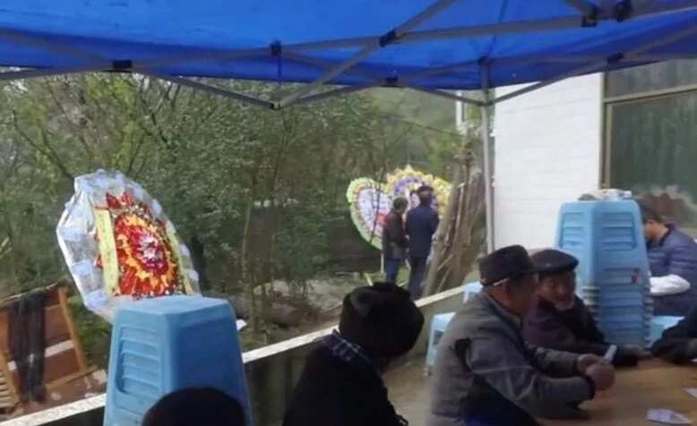 Dead Man Springs Back To Life Moments His Coffin Was Supposed To Be Buried