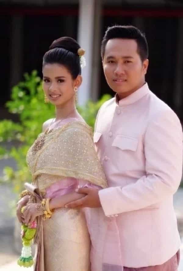 Pinag-tripan ng makeup artist? A bride who had the worst look on her wedding day goes viral