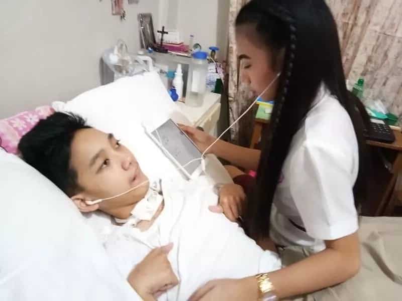 Sa sakit man o kalusugan! Teenage girlfriend earned heaps of praises for taking care of her bedridden boyfriend with brain injury