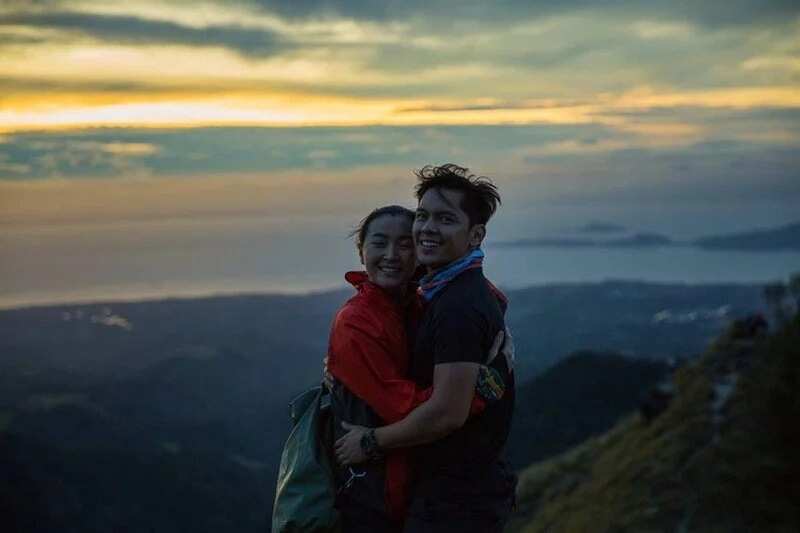 Have You Seen Carlo Aquino’s Better Half in Real Life? Look at Their Sweet Moments Together!