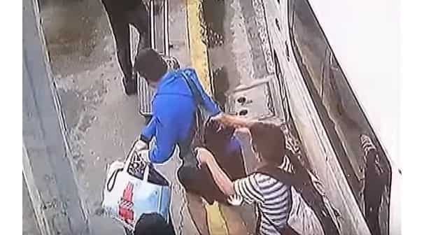 Salisi gang members caught on CCTV stealing P250K from Japanese tourists in Manila