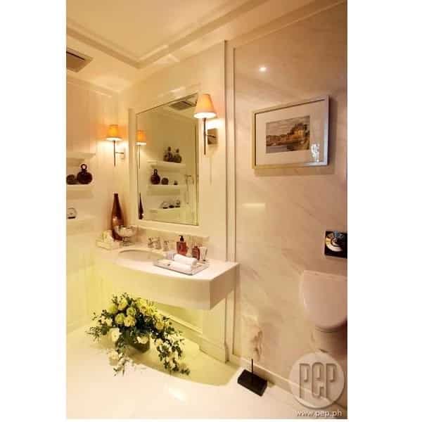 Here are epic photos of John Lloyd Cruz’s house in Antipolo and Ellen’s condo unit in Malate
