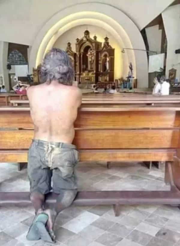Praying beggar goes viral for his extraordinary faith