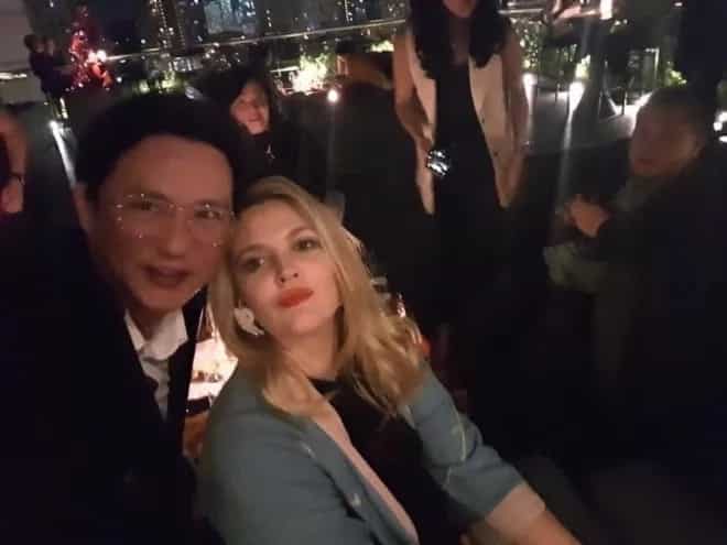 Chill-ah in Manila: Drew Barrymore spotted hanging out with Pinoy friends over drinks