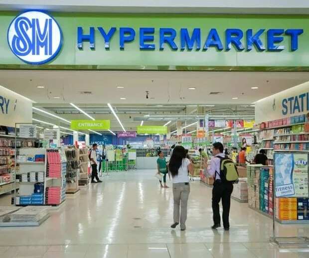 Hypermarket employee eats corned beef due to hunger