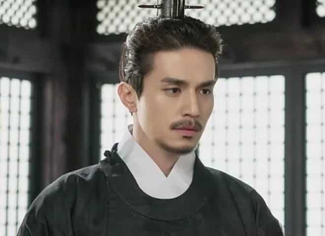 Five interesting facts that you might not know about Lee Dong Wook. There's more to the Grim Reaper than meets the eye. Read on!