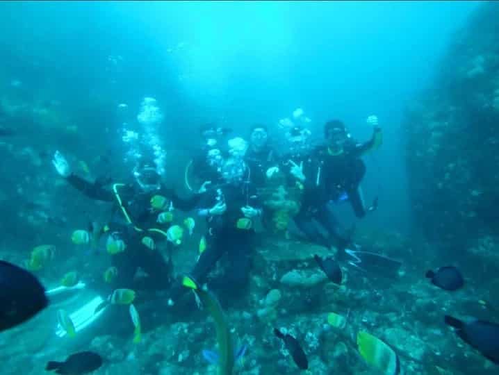 SOLventures: Scuba diving in Anilao