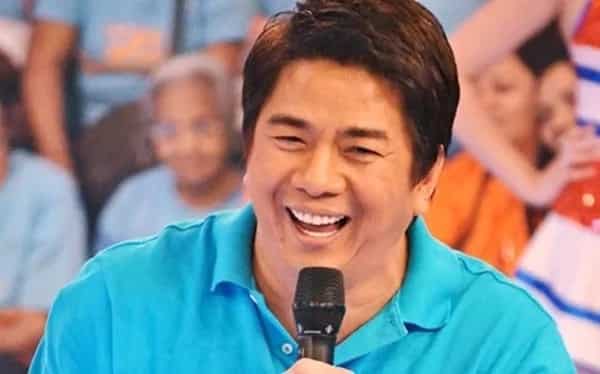Willie Revillame recalls past with old neighbor's visit