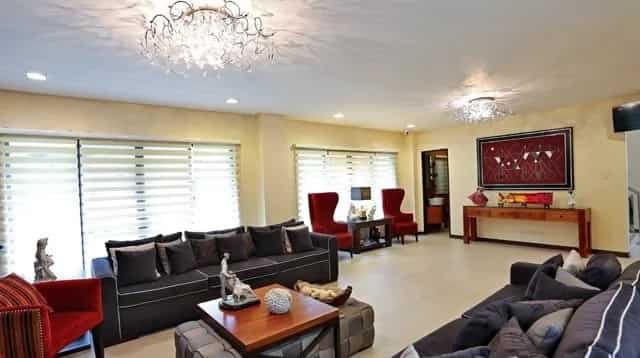 Pagandahan ng sala! 7 Awesome living rooms from houses of Pinoy celebrities