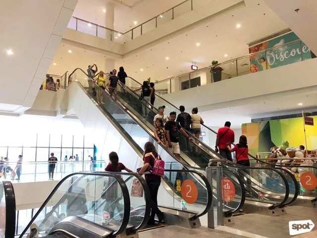 Sugod na mga taga Silangan! Photos of the newly opened Ayala Malls Feliz in Marcos Highway