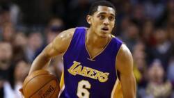 Jordan Clarkson renews contract with Lakers
