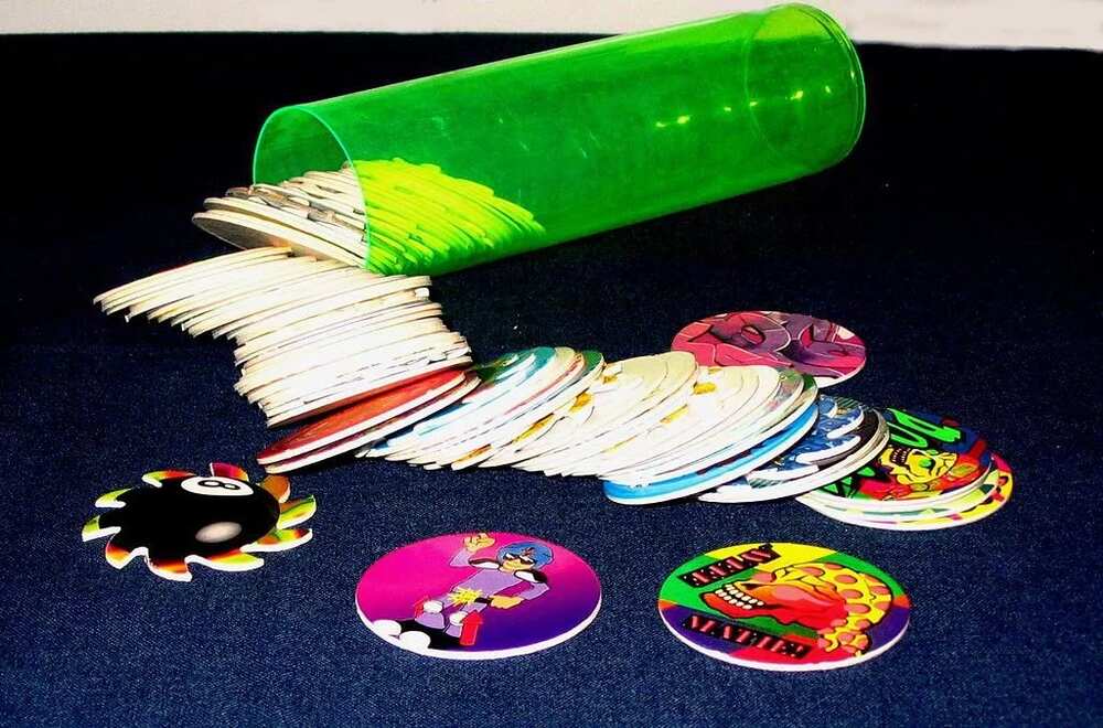 10 things 90s kids buy at sari-sari store for 1-peso 10 things 90s kids buy at sari-sari store for 1-peso
