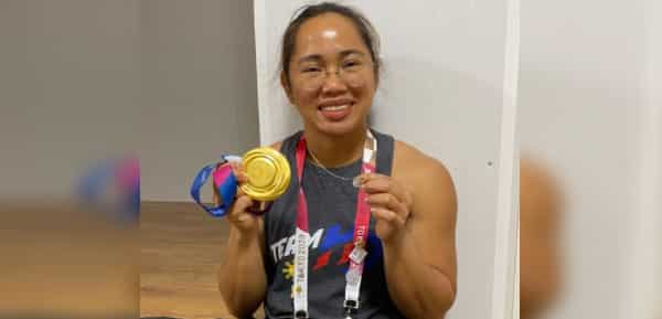 Olympic gold medalist Hidilyn Diaz now back in the Philippines