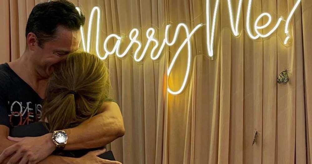 Ellen Adarna, viral na ang "fitting" post na may laylayan ng gown Ellen Adarna, viral na ang "fitting" post na may laylayan ng gown