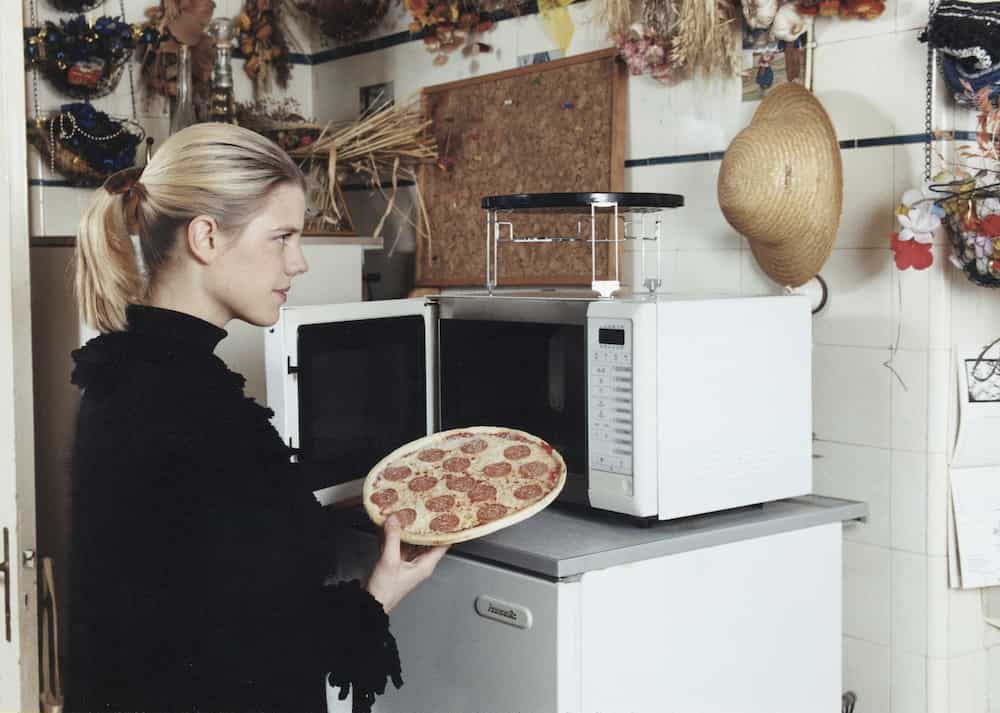 High-quality and affordable microwave ovens perfect for preparing food
