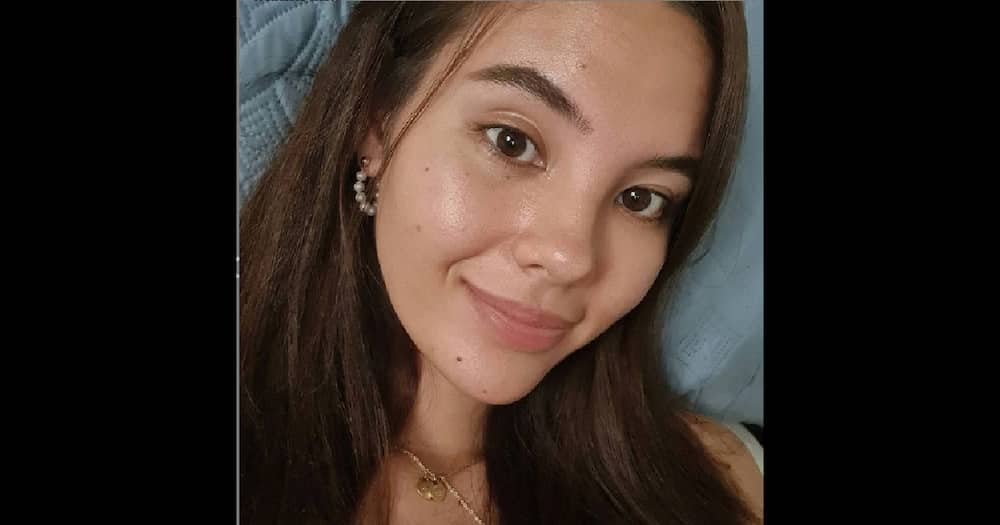 Catriona Gray flaunts facial imperfections in a viral barefaced selfie