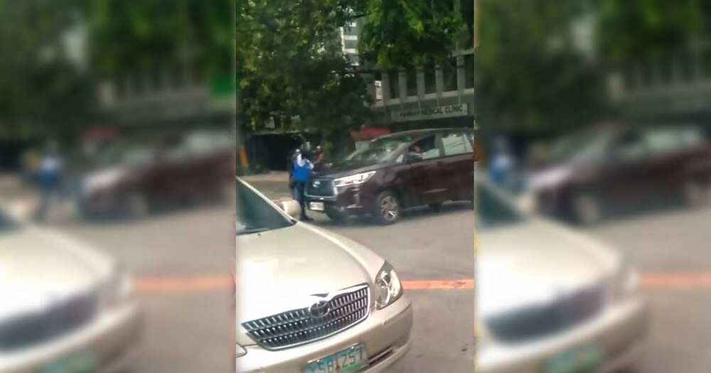 Traffic enforcer, sinubukang takbuhan ng motorista matapos mabangga kanyang motorsiklo; P4K areglo, tinanggap