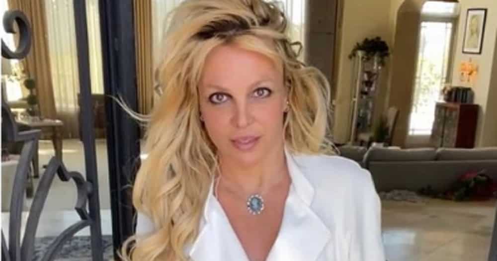 Britney Spears announces pregnancy with her third child