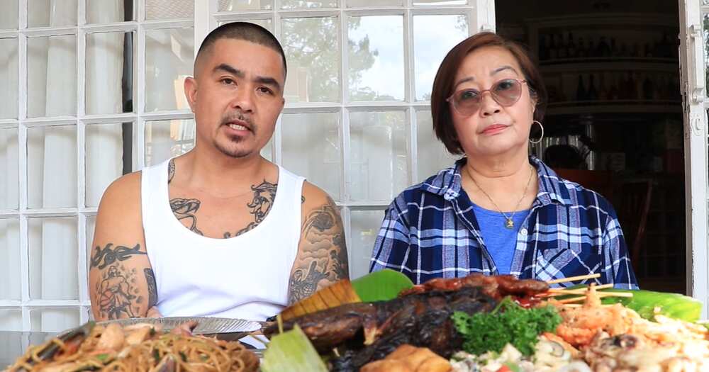 Pambansang Kolokoy, nakasama ang kanyang mama sa kanyang vlog