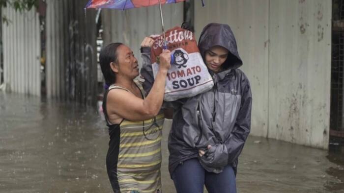 Ganiel Krishnan, walang arteng sinuong ang baha para lang makatulong