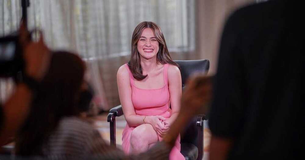 Photo ni Bea Alonzo na bitbit ang LV luggage niya, viral