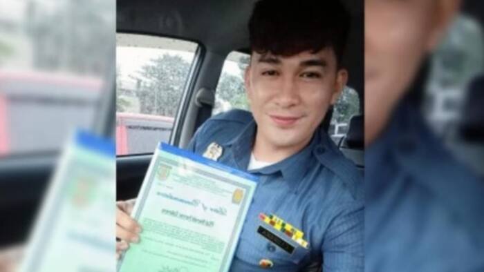 Pulis, hinangaan ng netizens matapos magsauli ng bag na may lamang P3 milyon halaga