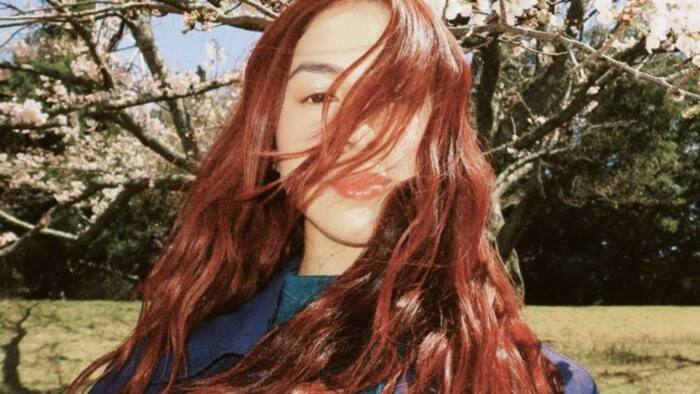 Julia Barretto showcases her stunning new hair color while in Japan