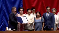 Bongbong Marcos, Sara Duterte, ipinroklamang president at vice president-elect ng Pilipinas