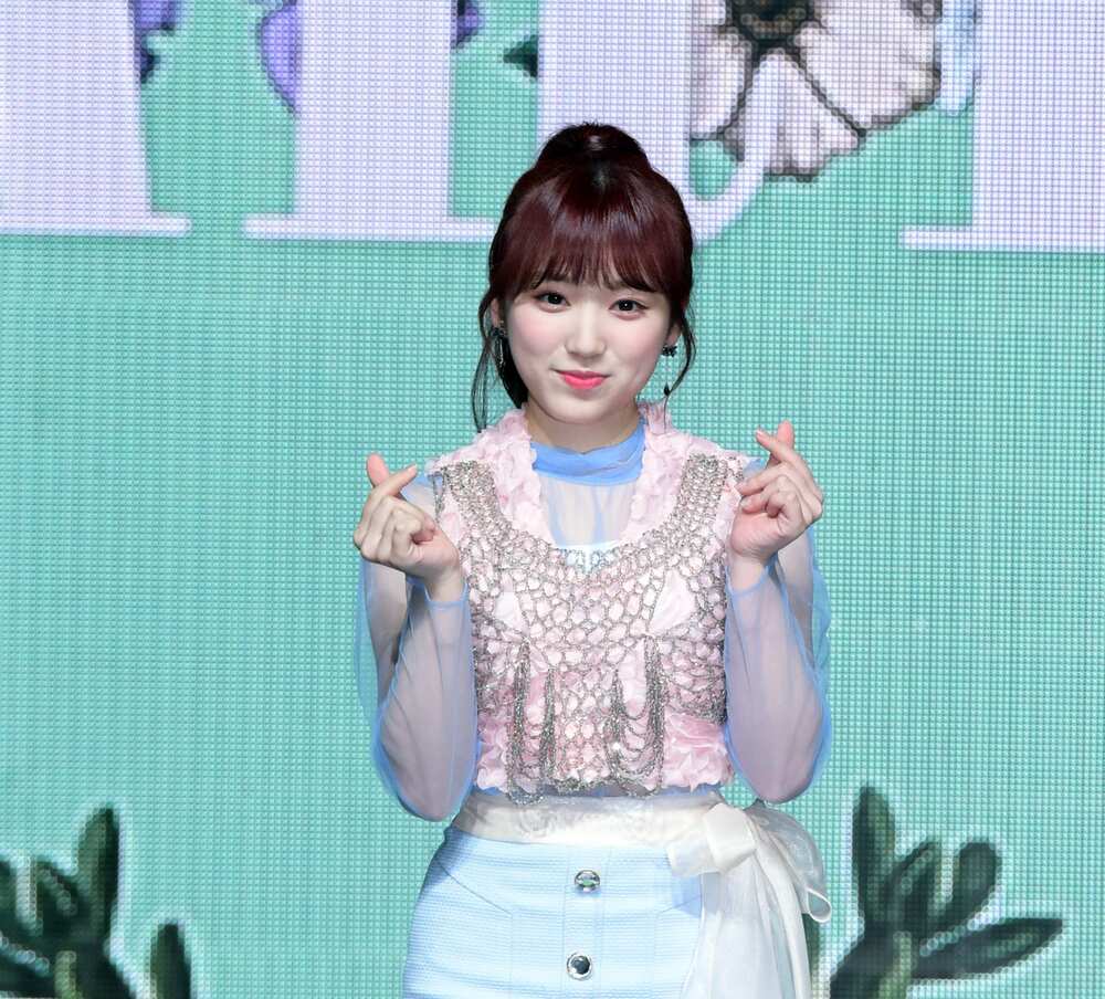 IZ*ONE members IZ*ONE members