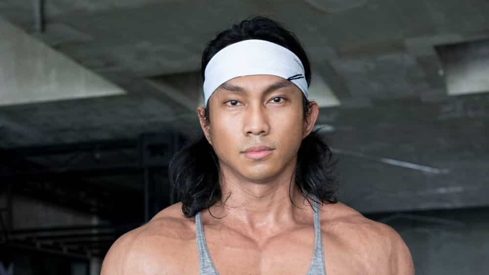 Rendon Labador kay Paolo Contis: "Sustento muna bago papremyo" Rendon Labador kay Paolo Contis: "Sustento muna bago papremyo"