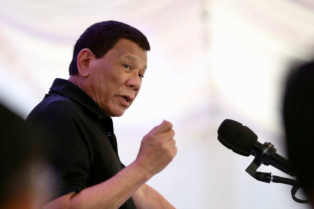 Netizens, halo-halo ang opinyon sa pag-delete ng Facebook sa pro-Duterte pages at accounts