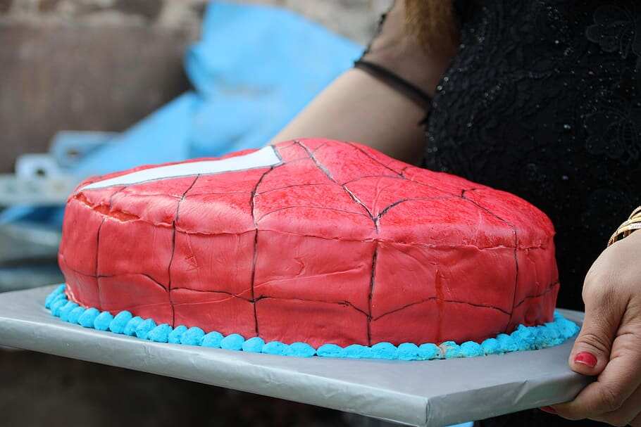 Spiderman cake design